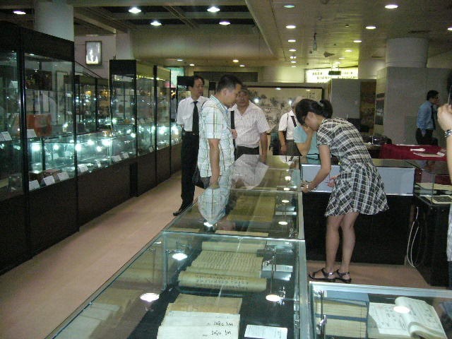 直击现场—亲临西泠印社2011春拍预展（图）